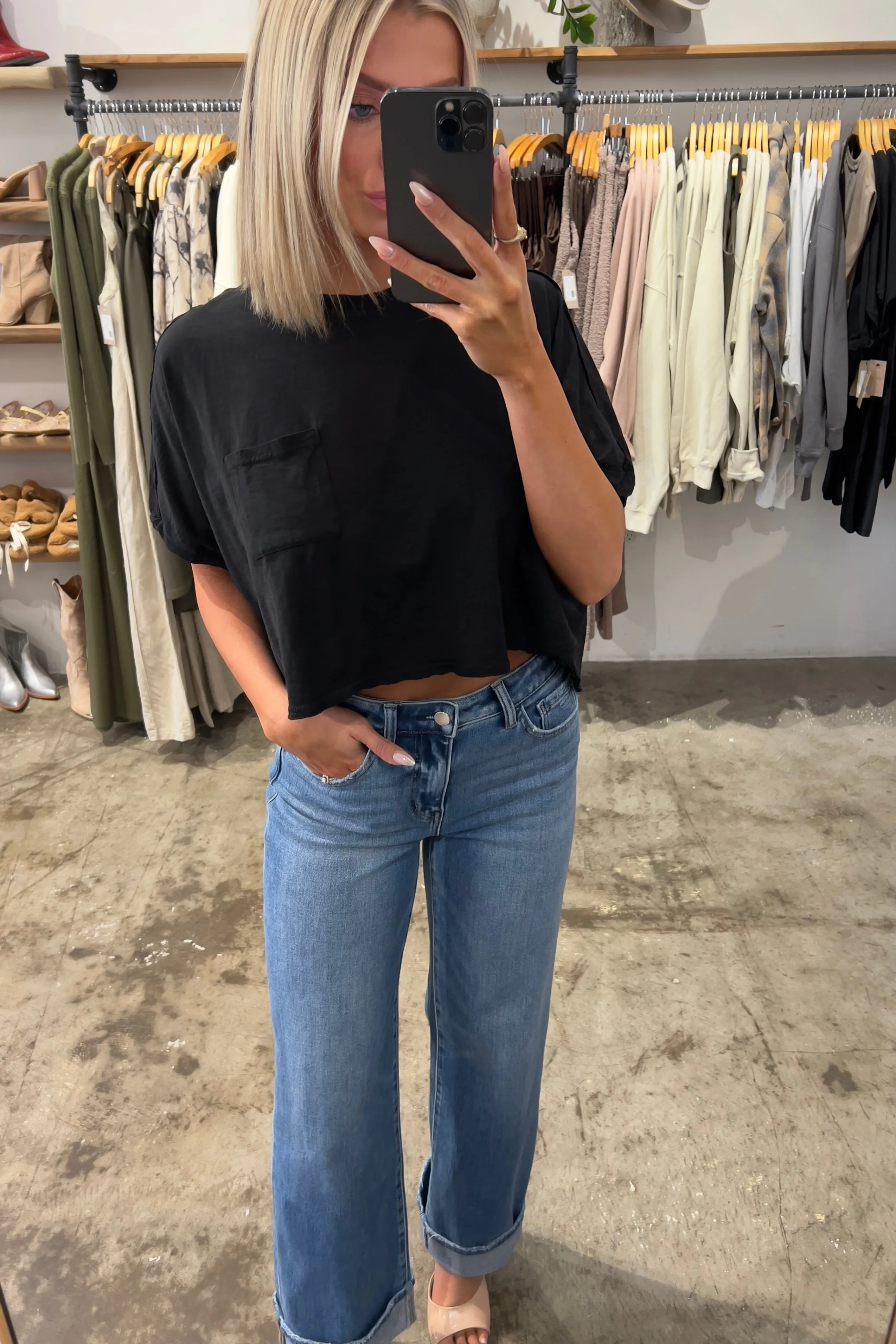 ELIOT BLACK CROPPED TEE