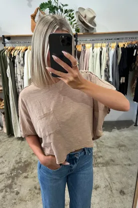 ELIOT TAUPE CROPPED TEE