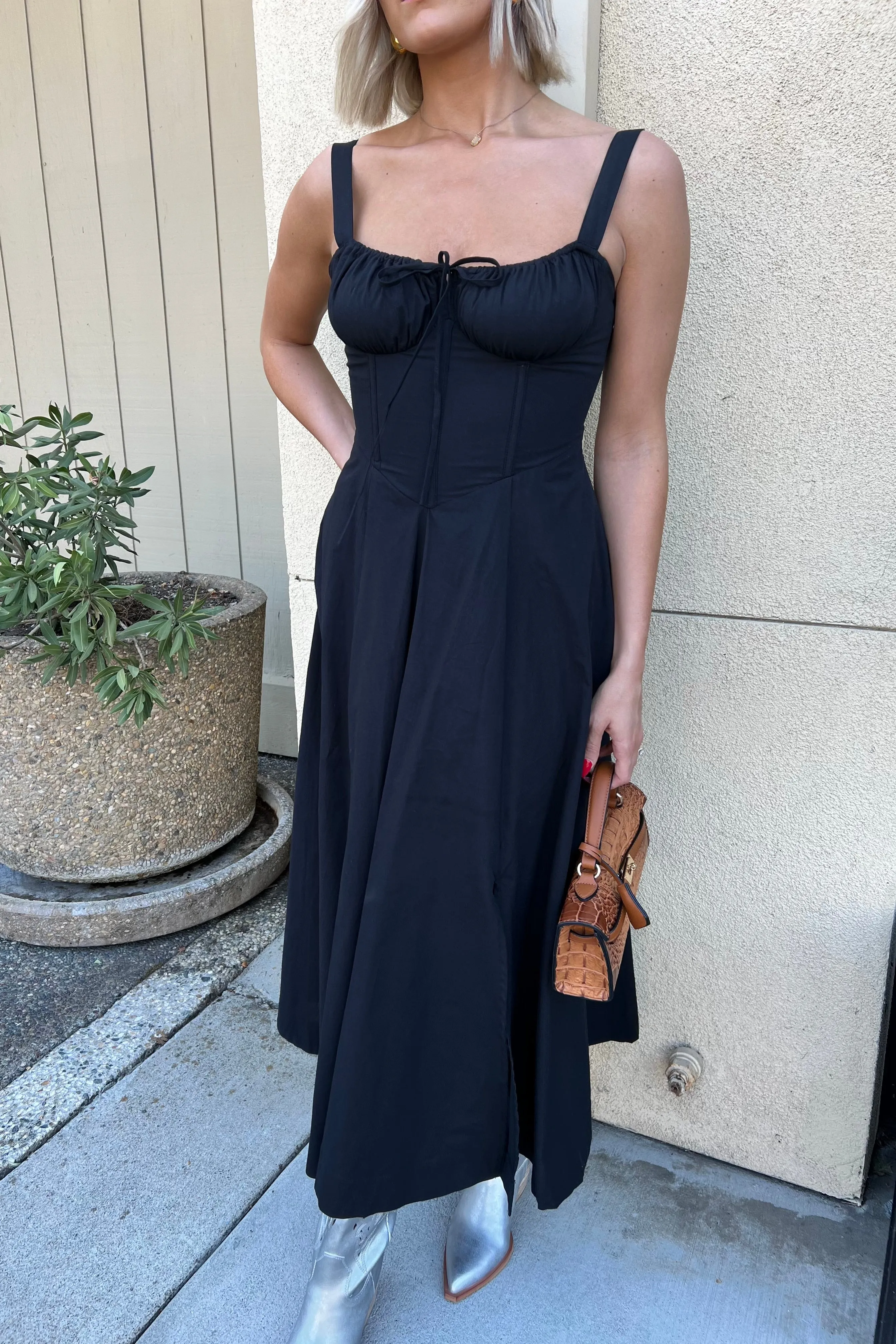 MOONVAIL BLACK DRESS